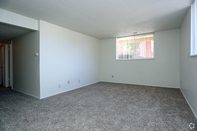 2HAB, 1BA - Greentree Village
