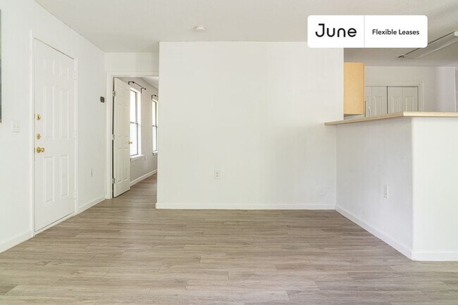 Foto del edificio - 5105 Spruce Cove