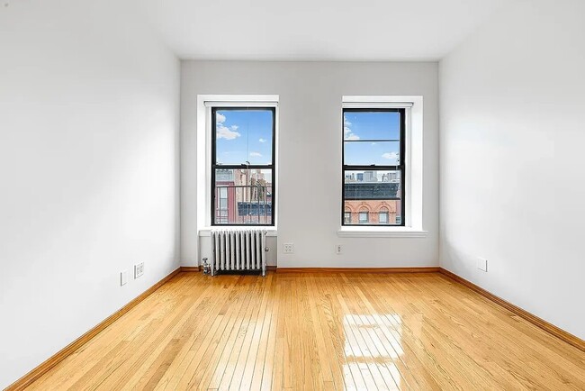Building Photo - 63 E 7th St