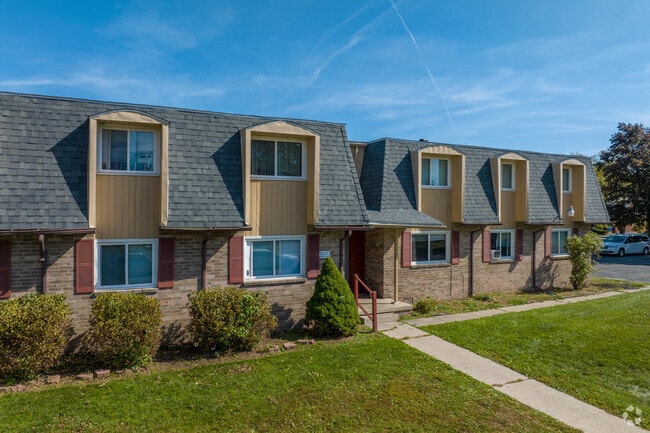 Building Photo - Brookhill Apartments