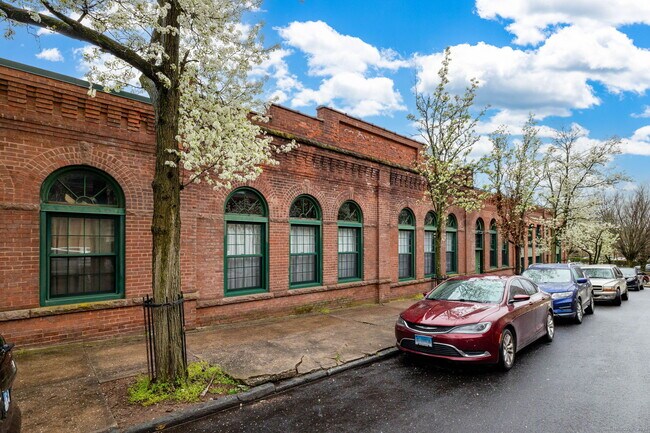 Building Photo - 1 Front St