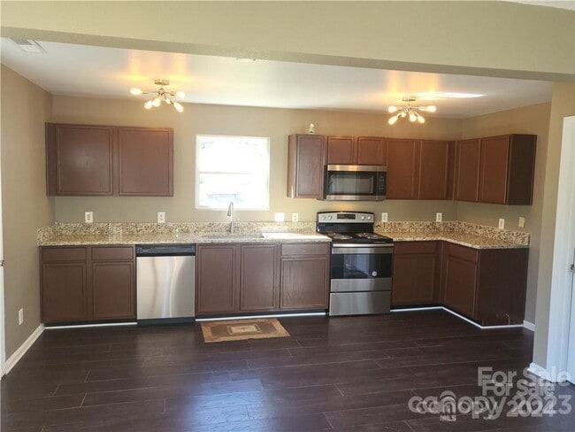 Photo - 2440 Mint Thistle Ct House