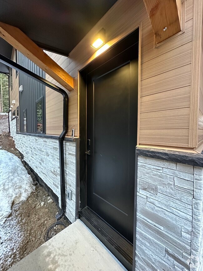 Building Photo - 505 Co Rd 528