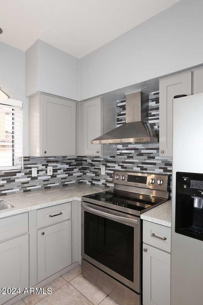 Building Photo - 4437 E Villa Theresa Dr