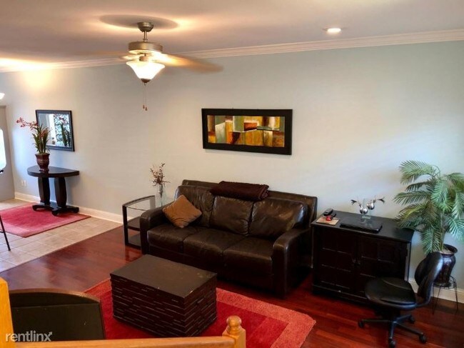 Building Photo - 2 br, 2.5 bath Townhome - 1282 Tropical Cove