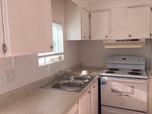 Building Photo - 9705 S Ave 9 E