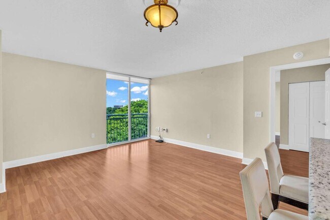 Foto del edificio - 3000 Coral Wy