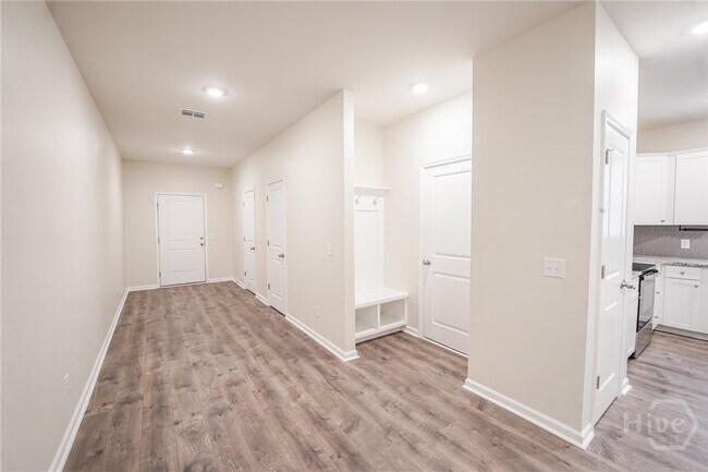 Building Photo - 166 Benelli Dr
