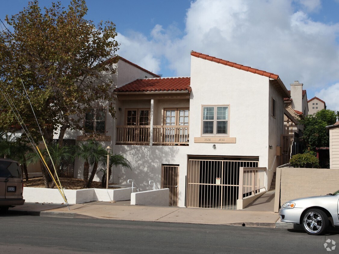 Primary Photo - 3928-3930 Conde St