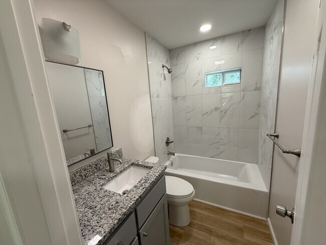 Foto del edificio - 8624 NE 17th St