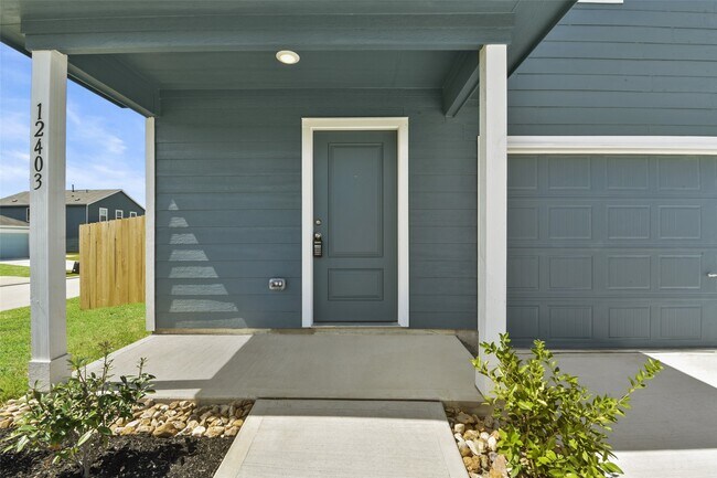 Foto del edificio - 12403 Mountain Daisy Rd