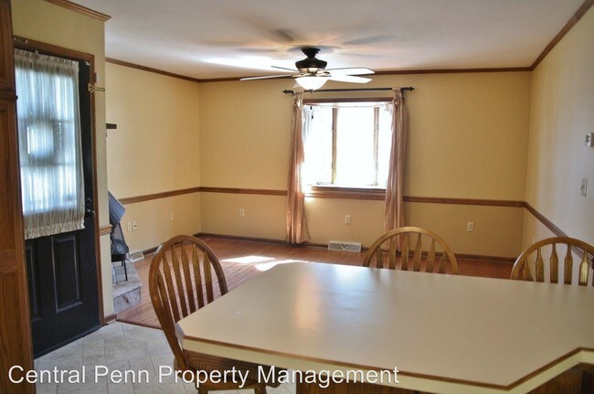 Foto del edificio - 3905 Locust Ln