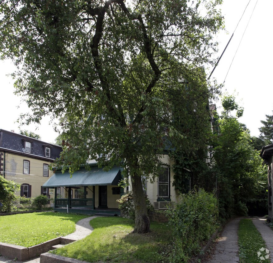 84 E Logan St, Philadelphia, PA 19144 Apartments in Philadelphia, PA