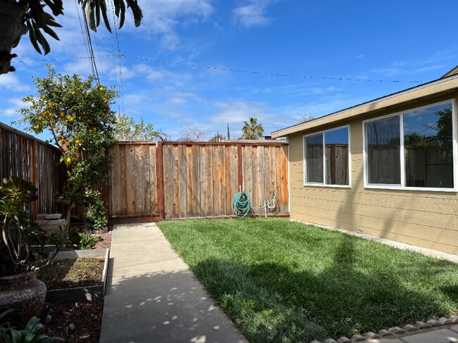 Building Photo - 261 Dollar Mountain Dr