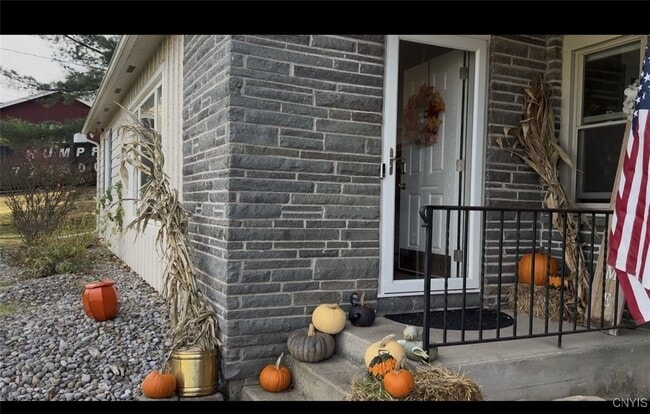 Foto del edificio - 12 Forest Rd