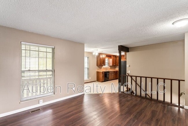 Foto del edificio - 10109 E 67th St