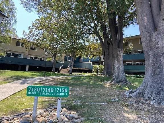 Primary Photo - 7150 Rainbow Dr