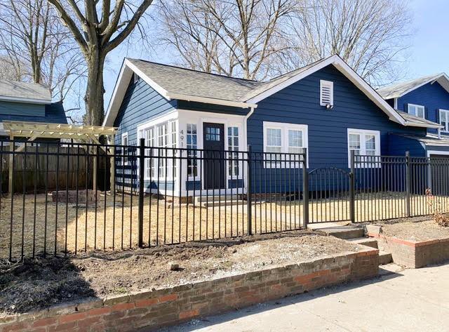 Primary Photo - 4910 Winthrop Ave
