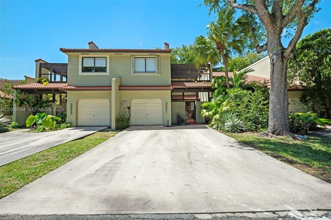 Building Photo - 3951 Adra Ave