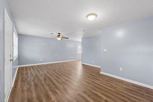 Foto del edificio - 1413 Springview Dr