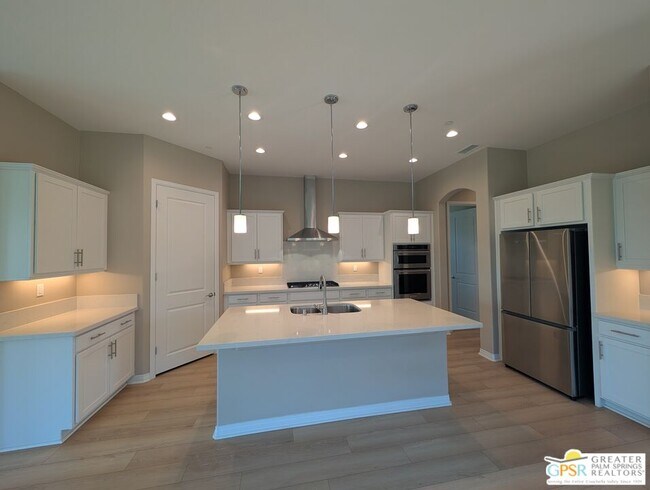 Building Photo - 20 Grenache