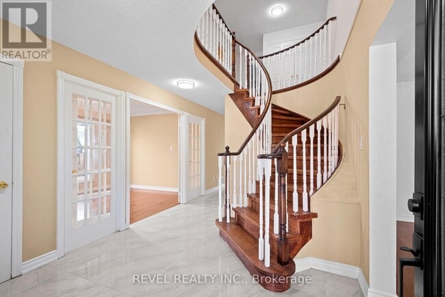 Building Photo - 1005 Sandcliff Dr