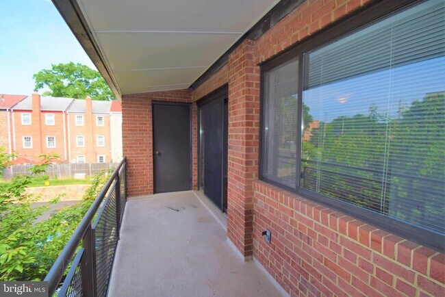 Foto del edificio - 4373 Cherry Hill Rd