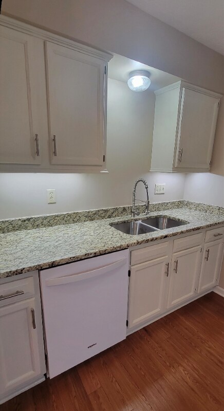 Foto del edificio - 400 Waterside Ave