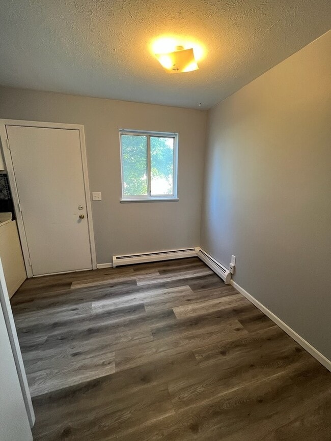 Building Photo - 631 136th Ave