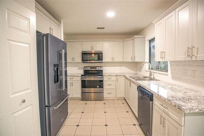 Building Photo - 7942 NW 37th Dr