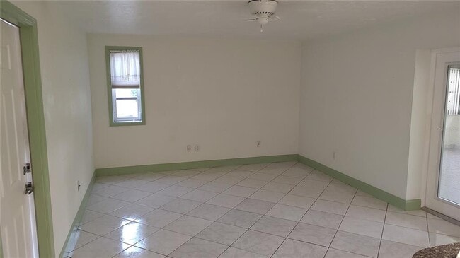 Building Photo - 149 Hourglass Dr