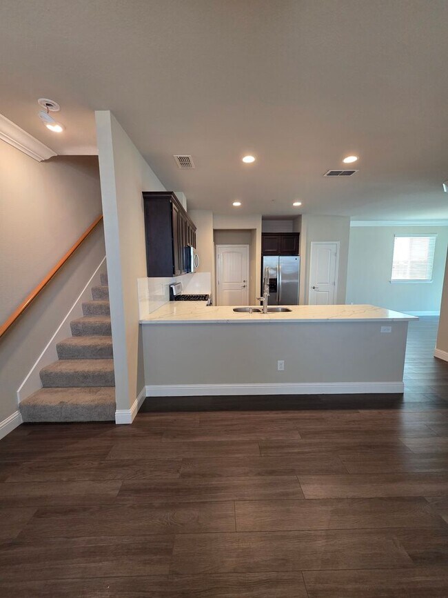 Building Photo - 846 Congaree Ln