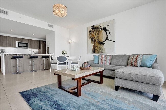 Foto del edificio - 401 N Birch Rd