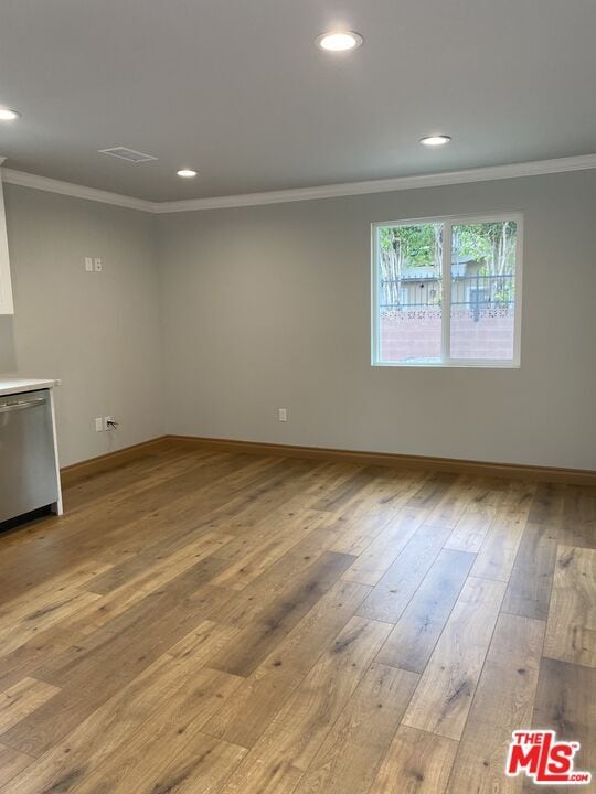 Foto del edificio - 5151 Nagle Ave