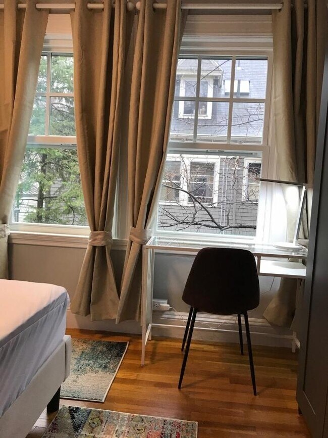 Building Photo - 2 bedroom in Cambridge MA