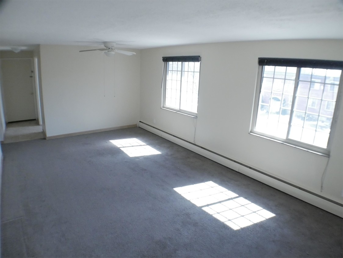 Primary Photo - South Park Manor - 297-3