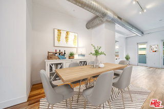 Foto del edificio - 212 Marine St