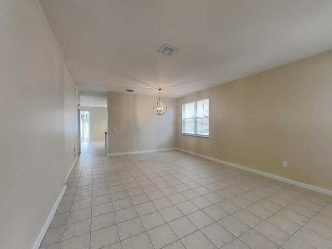 Foto del edificio - 5352 SW 155th Ave
