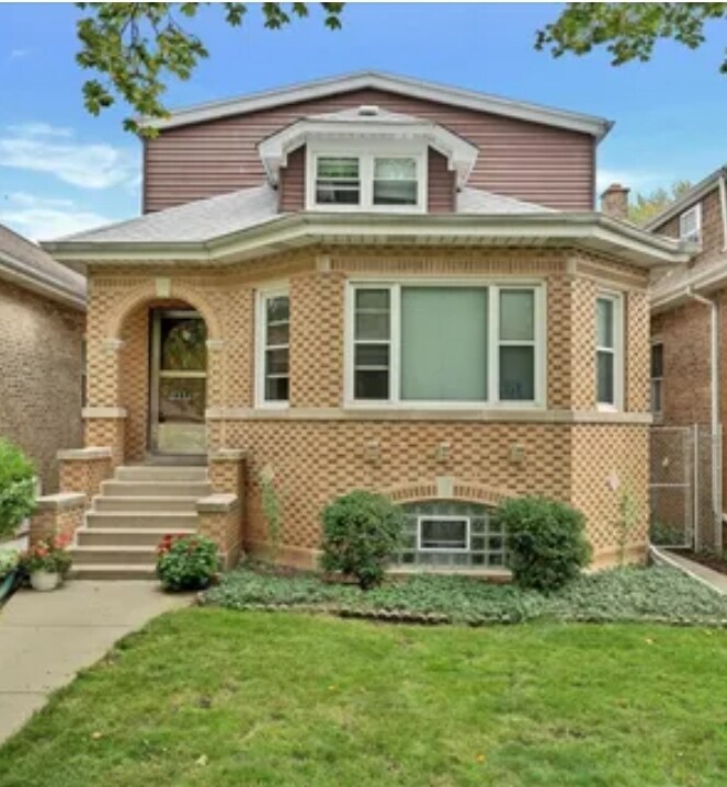 Primary Photo - 5221 N Lockwood Ave