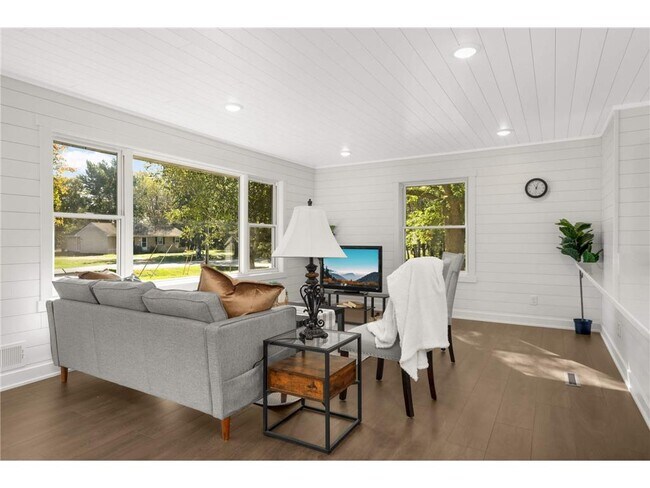 Foto del edificio - 15240 Kangaroo St NW