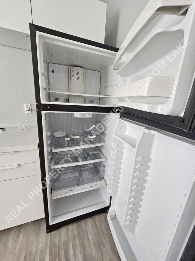 Foto del edificio - Cozy 1 Bedroom Duplex in Historic Folsom