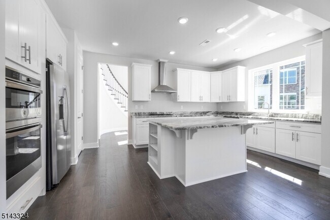 Foto del edificio - 9 Huckleberry Ln