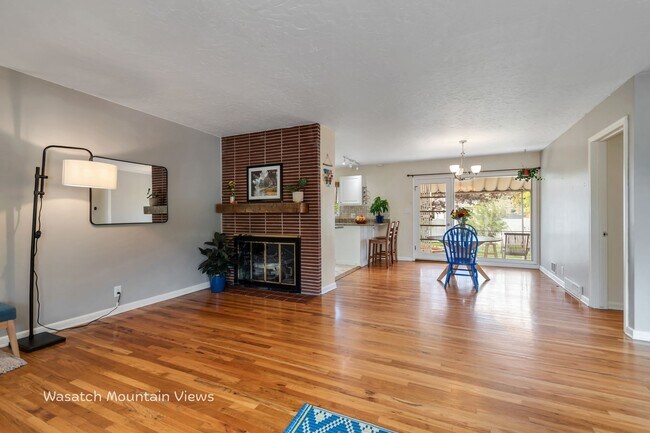 Foto del edificio - 3135 E Louise Ave