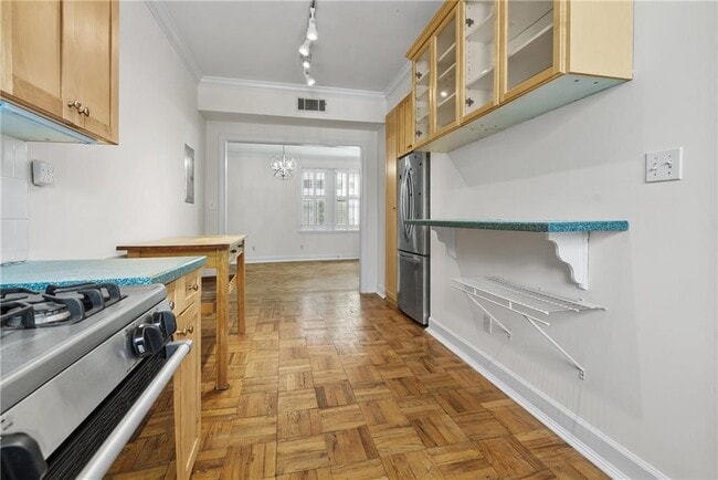 Foto del edificio - 878 Briarcliff Rd NE