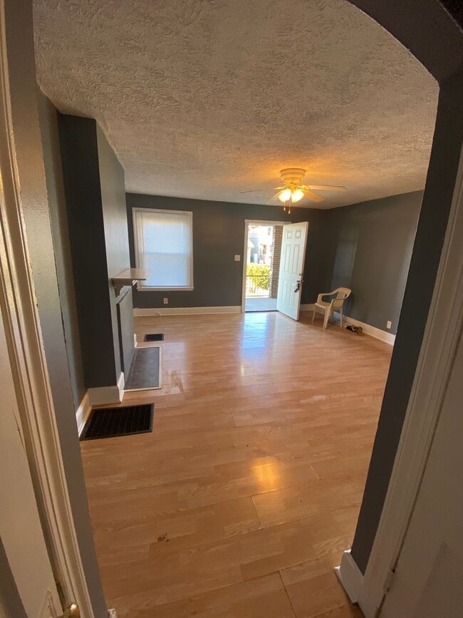 Foto del edificio - 830-836-836 Berkeley Rd