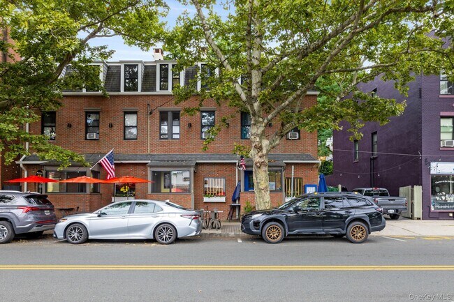 Foto del edificio - 506 Piermont Ave