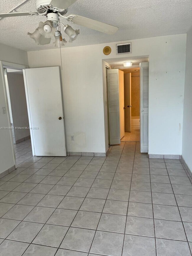 1200 NE Miami Gardens Dr Unit 209W, Miami, FL 33179 Condo for Rent in Miami, FL