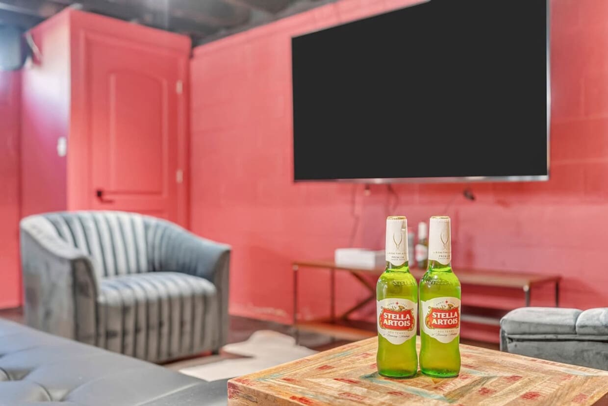 Primary Photo - 108 Smith Hill Rd