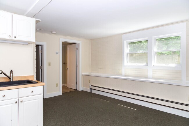 Building Photo - 55 Loomis St