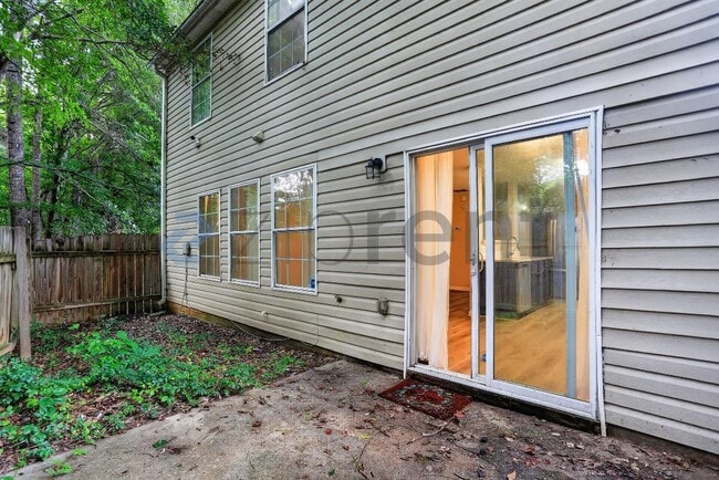 Building Photo - Unit